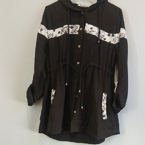 Black and White Floral Buttons Women's Jacket Size Xl